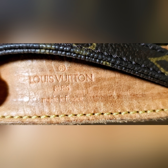 Authentic LOUIS VUITTON Monogram Pochette Marly Bandouliere Crossbody - Picture 10 of 11